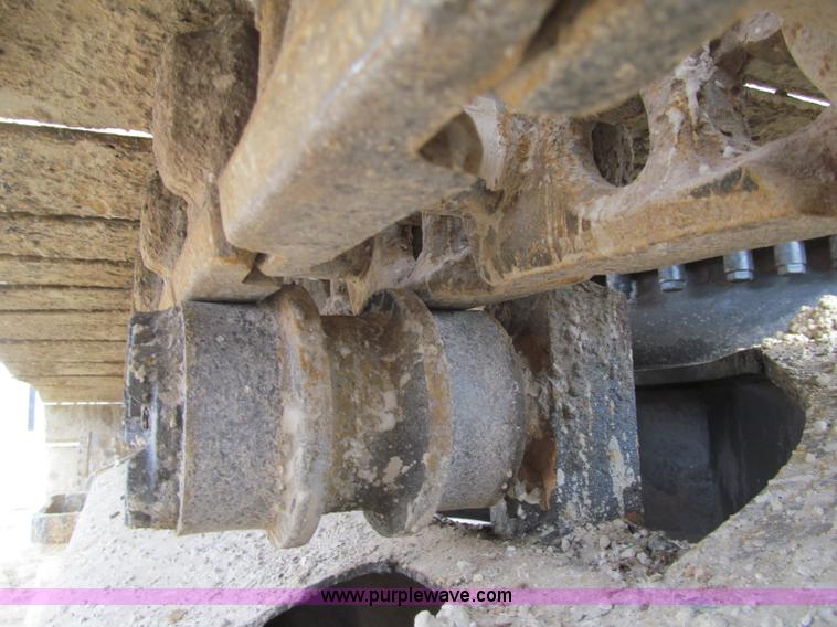 image for item F5999 2006 Caterpillar 320CL excavator