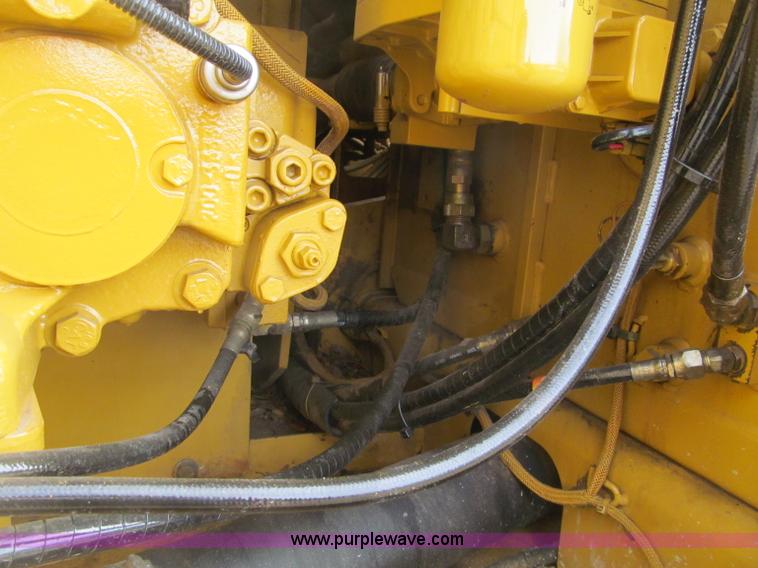 image for item F5999 2006 Caterpillar 320CL excavator