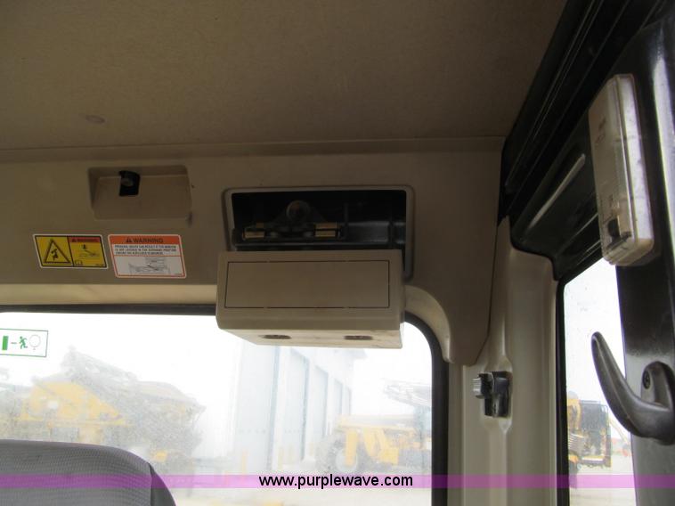 image for item F5999 2006 Caterpillar 320CL excavator