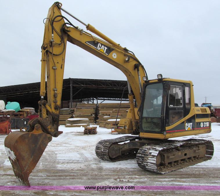image for item I9817 1998 Caterpillar 311B excavator
