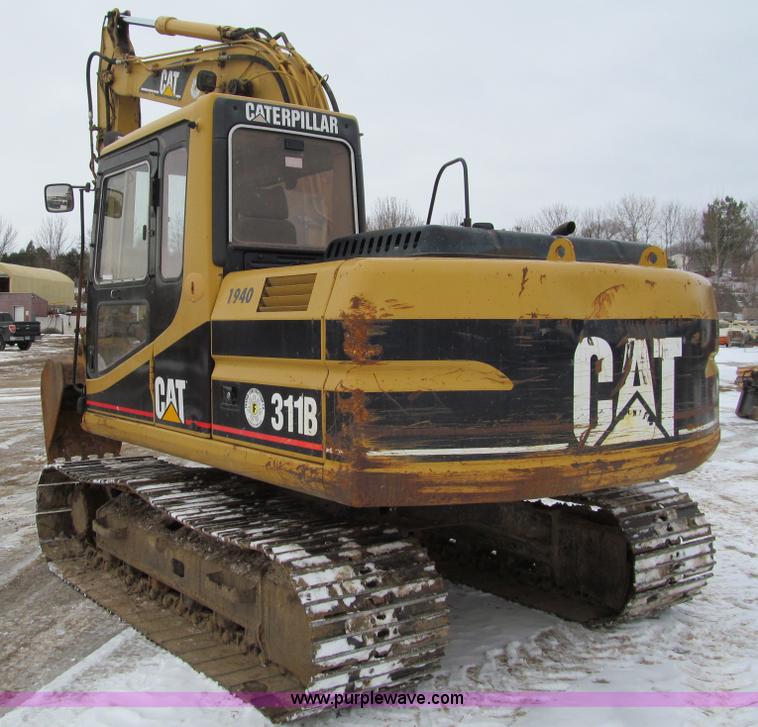 image for item I9817 1998 Caterpillar 311B excavator