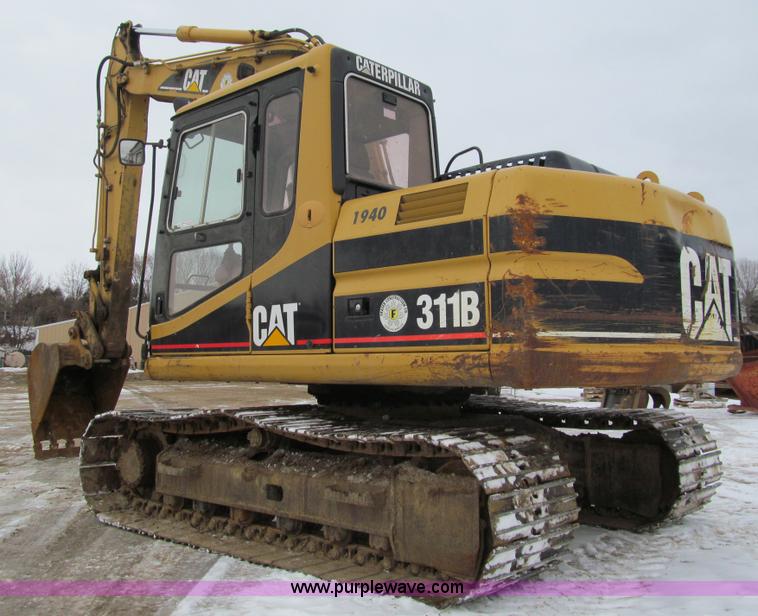 image for item I9817 1998 Caterpillar 311B excavator