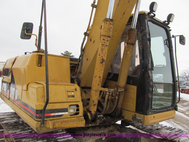 image for item I9817 1998 Caterpillar 311B excavator