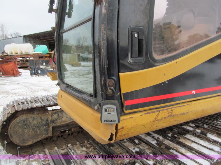 image for item I9817 1998 Caterpillar 311B excavator