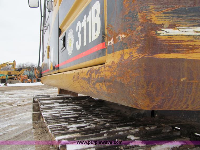 image for item I9817 1998 Caterpillar 311B excavator