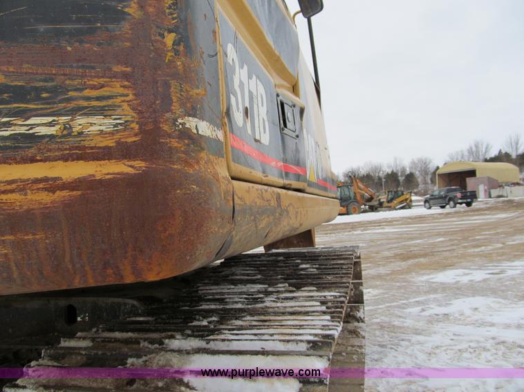 image for item I9817 1998 Caterpillar 311B excavator