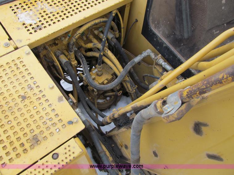 image for item I9817 1998 Caterpillar 311B excavator