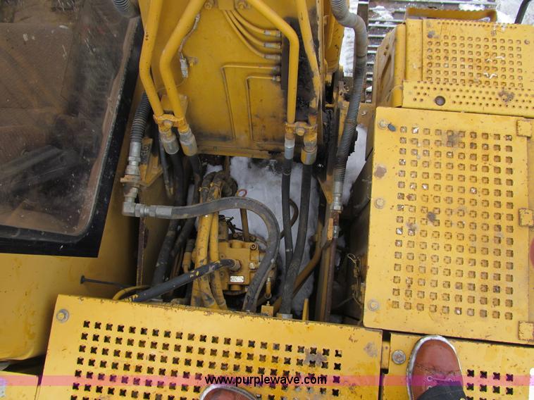 image for item I9817 1998 Caterpillar 311B excavator