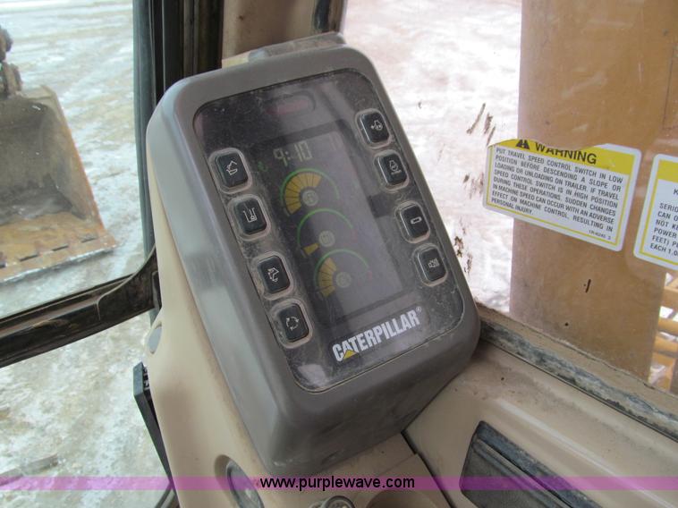 image for item I9817 1998 Caterpillar 311B excavator