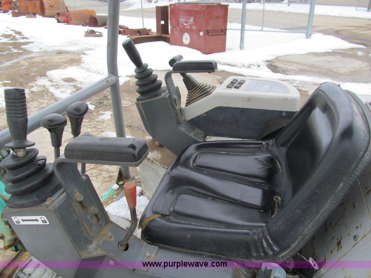 image for item I9818 1998 IHI 18J mini excavator