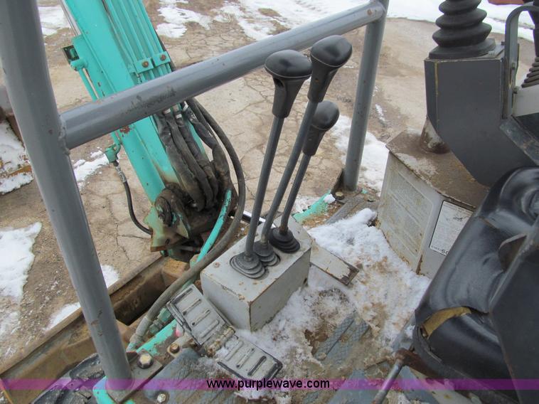 image for item I9818 1998 IHI 18J mini excavator