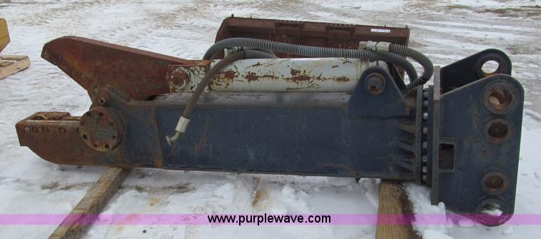 image for item I9824 2004 Dyatec SDR40 hydraulic shear attachment