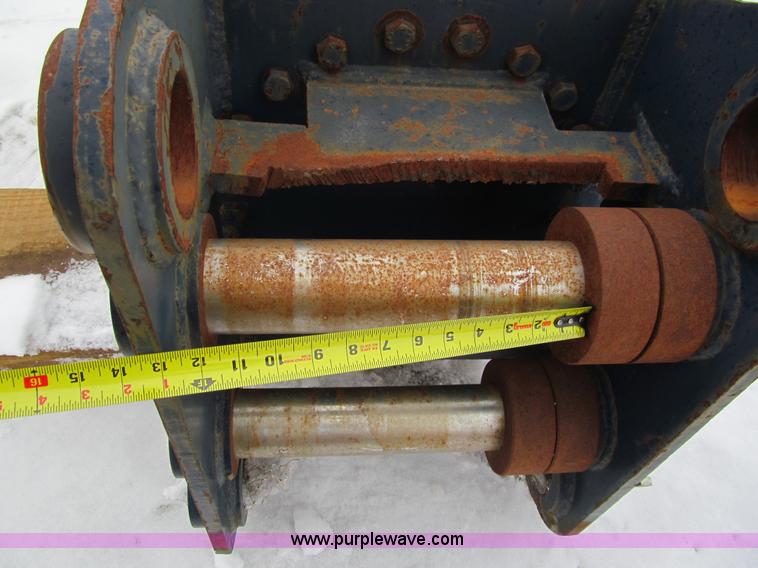 image for item I9824 2004 Dyatec SDR40 hydraulic shear attachment