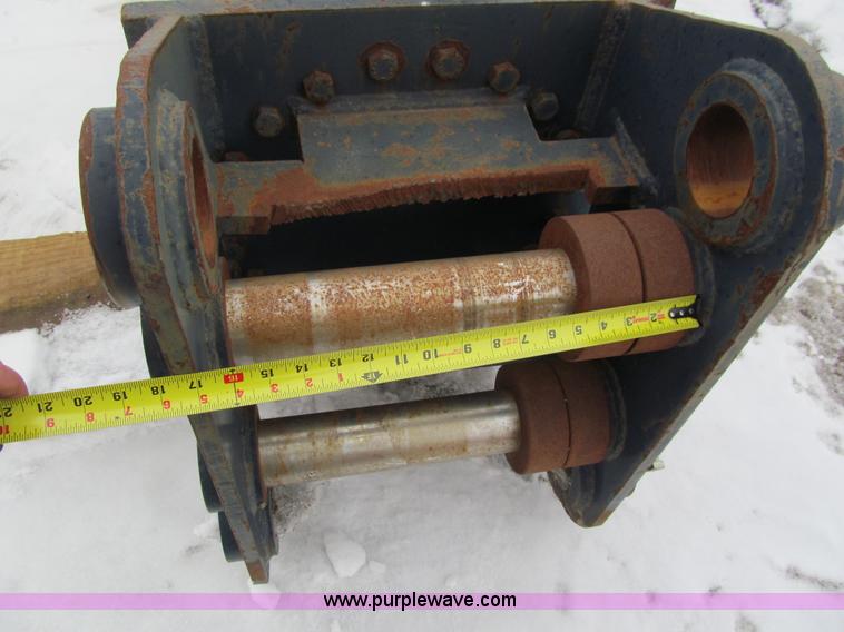 image for item I9824 2004 Dyatec SDR40 hydraulic shear attachment