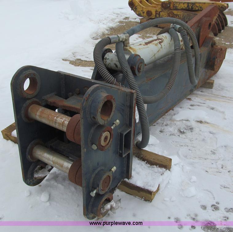 image for item I9824 2004 Dyatec SDR40 hydraulic shear attachment