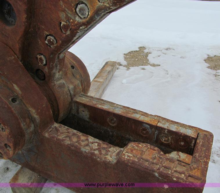 image for item I9824 2004 Dyatec SDR40 hydraulic shear attachment