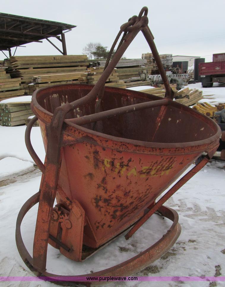 image for item I9826 Erie concrete bucket attachment