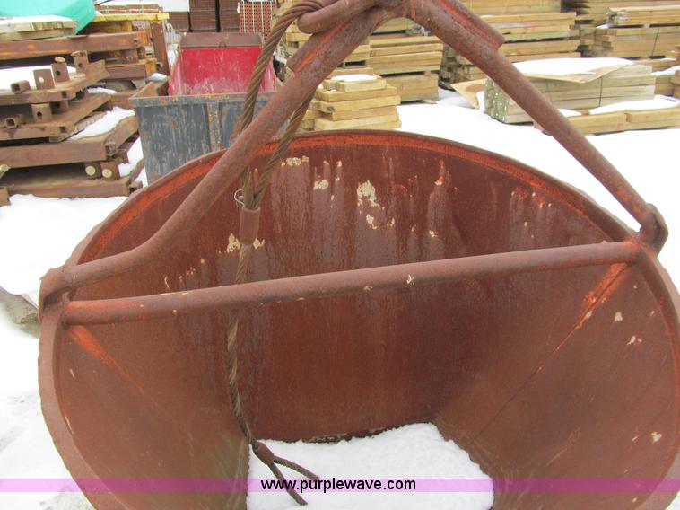 image for item I9826 Erie concrete bucket attachment