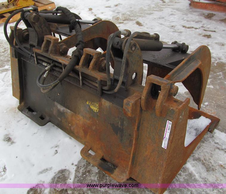 image for item I9827 Skid steer 60" grapple bucket