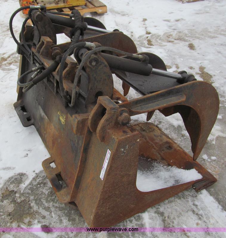 image for item I9827 Skid steer 60" grapple bucket