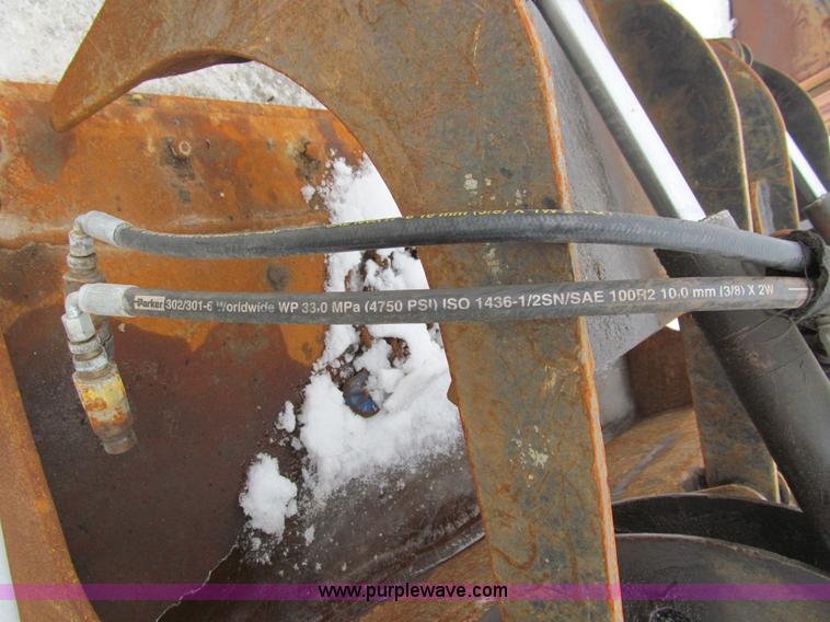 image for item I9827 Skid steer 60" grapple bucket