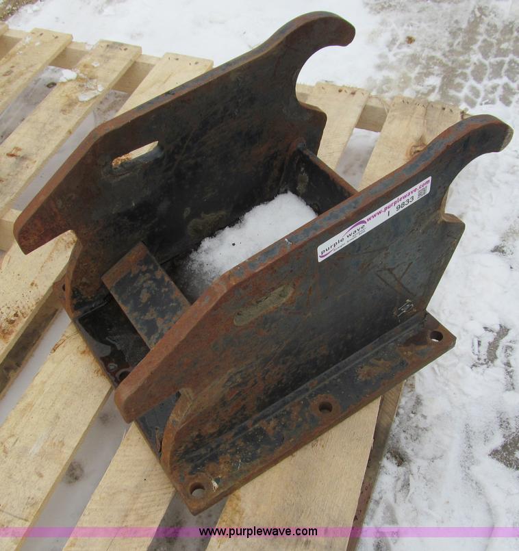 image for item I9833 NPK hammer attachment plate