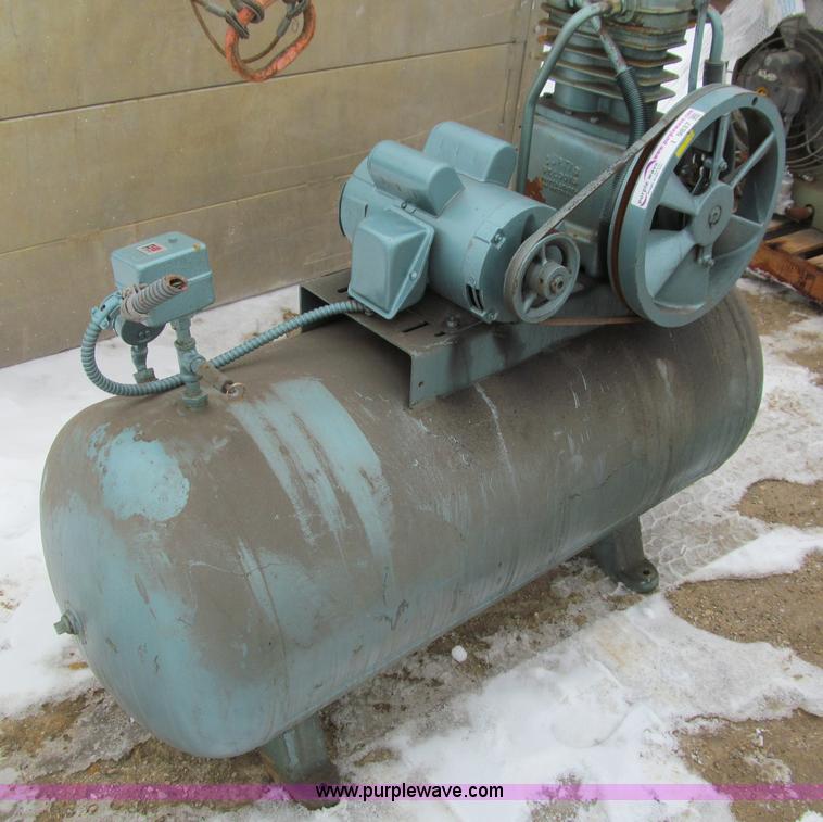 image for item I9837 Curtis CP906 60 gallon air compressor
