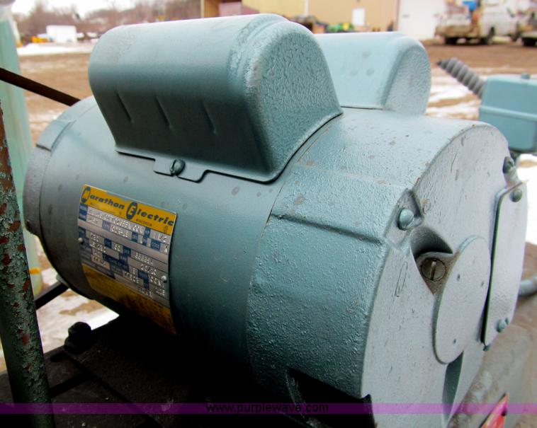 image for item I9837 Curtis CP906 60 gallon air compressor