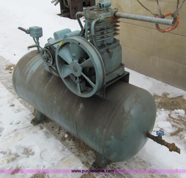 image for item I9837 Curtis CP906 60 gallon air compressor