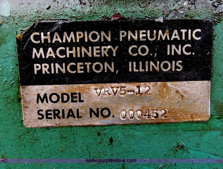 image for item I9838 1981 Champion VRV5-12 air compressor