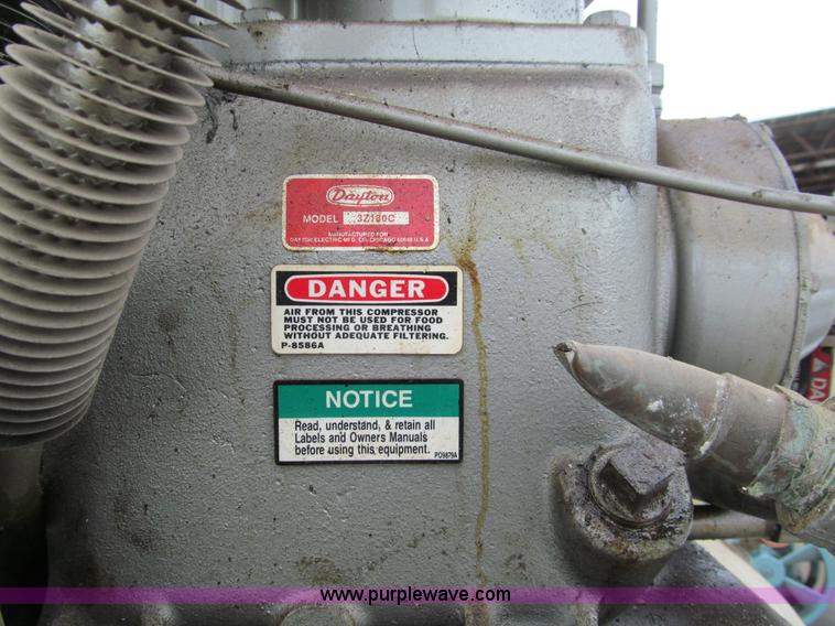 image for item I9838 1981 Champion VRV5-12 air compressor