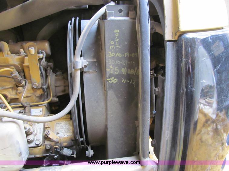 image for item I9840 2002 Caterpillar 303.5 mini excavator