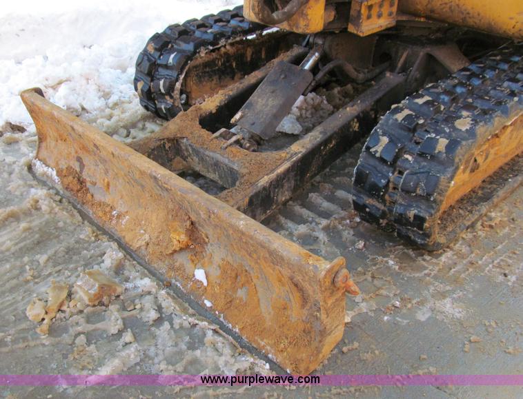 image for item I9840 2002 Caterpillar 303.5 mini excavator