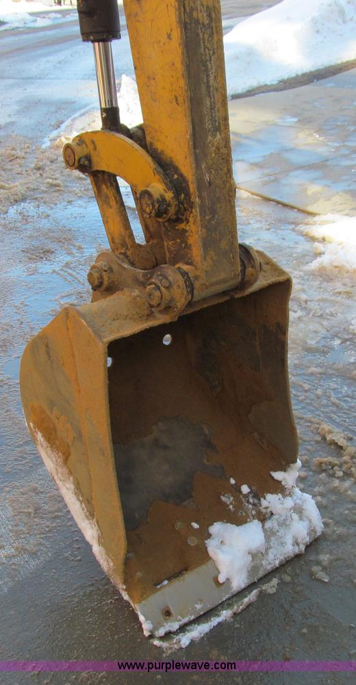 image for item I9840 2002 Caterpillar 303.5 mini excavator