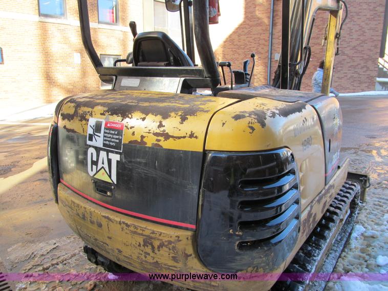 image for item I9840 2002 Caterpillar 303.5 mini excavator