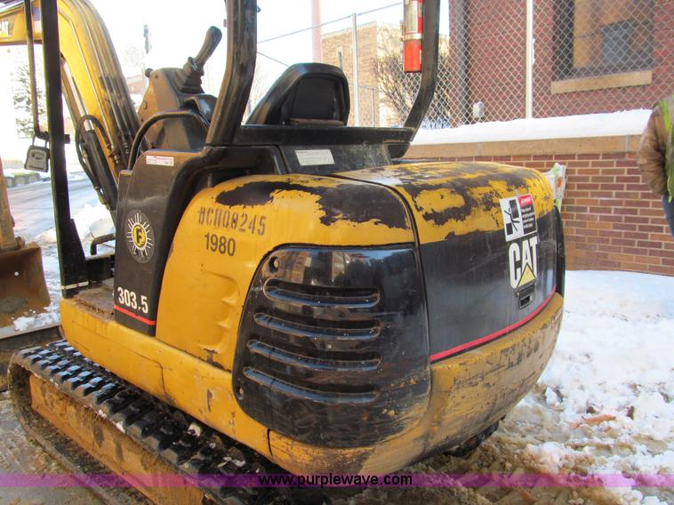 image for item I9840 2002 Caterpillar 303.5 mini excavator