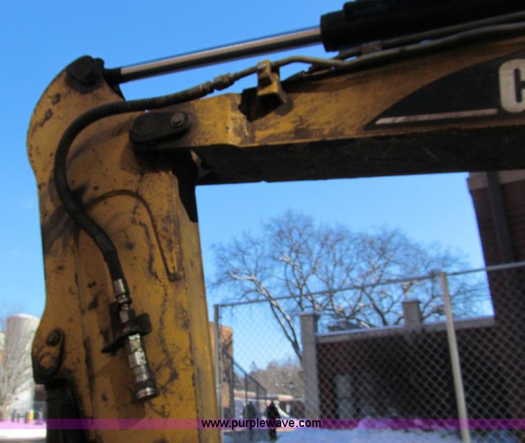 image for item I9840 2002 Caterpillar 303.5 mini excavator