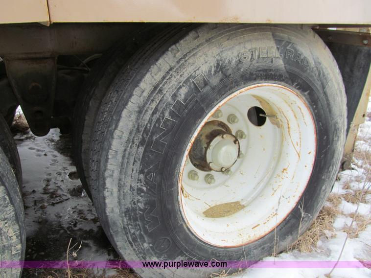 image for item I9841 2007 Peerless portable rip rap plant