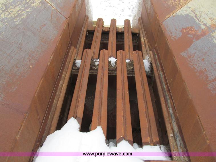 image for item I9841 2007 Peerless portable rip rap plant