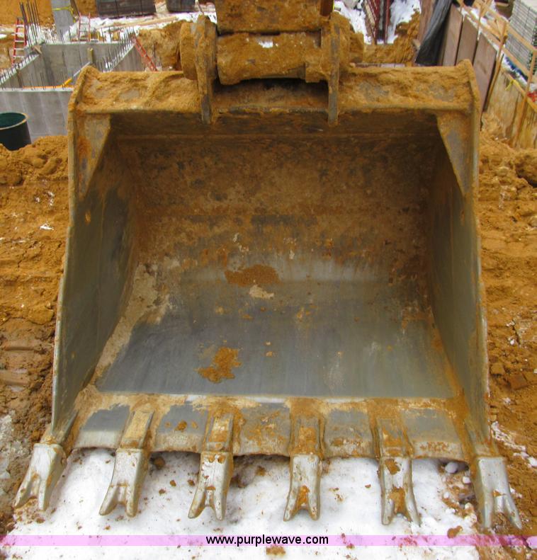 image for item I9842 1998 Caterpillar 320BL  excavator