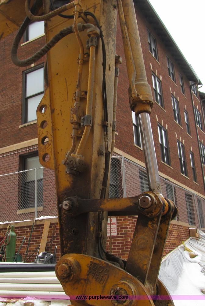 image for item I9842 1998 Caterpillar 320BL  excavator