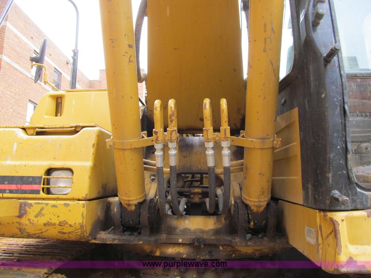 image for item I9842 1998 Caterpillar 320BL  excavator