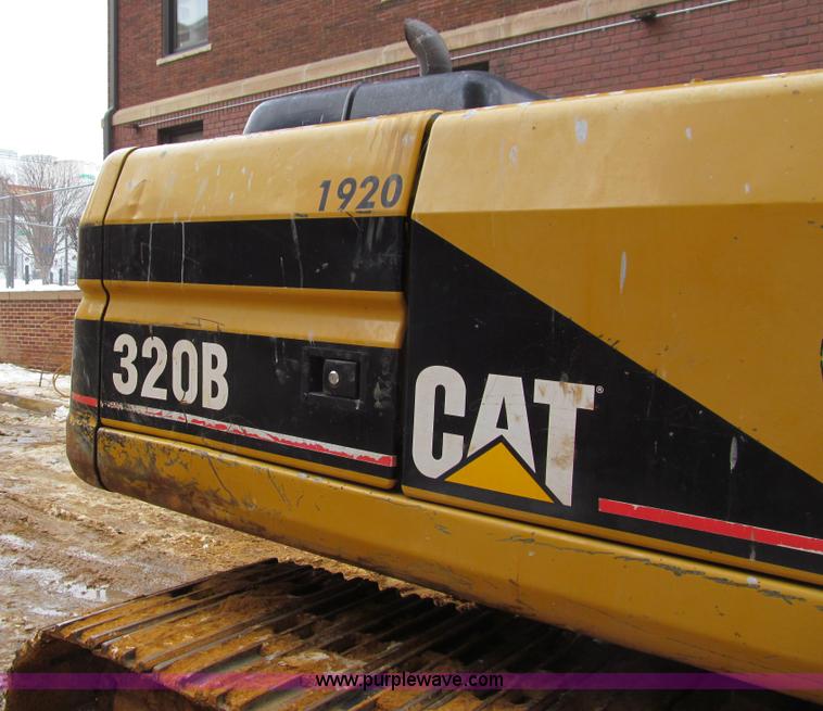 image for item I9842 1998 Caterpillar 320BL  excavator