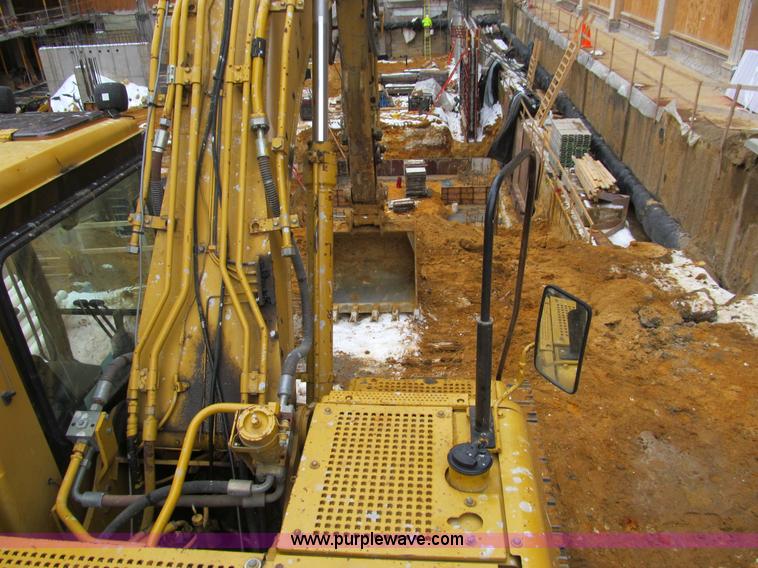 image for item I9842 1998 Caterpillar 320BL  excavator