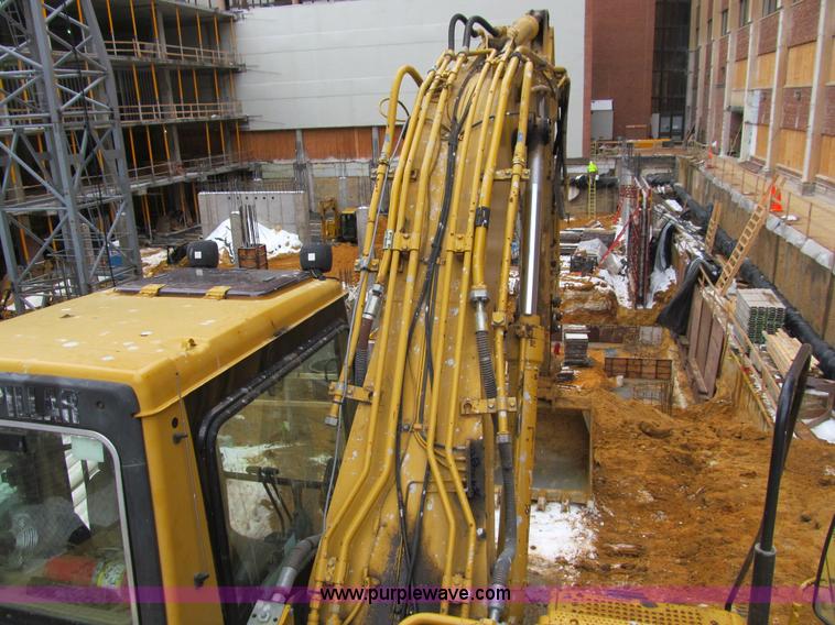 image for item I9842 1998 Caterpillar 320BL  excavator