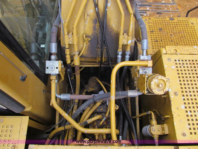 image for item I9842 1998 Caterpillar 320BL  excavator