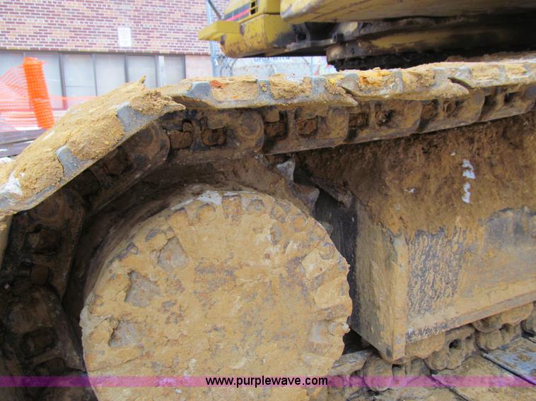 image for item I9842 1998 Caterpillar 320BL  excavator