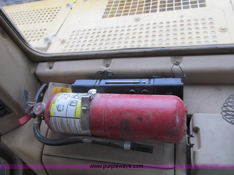 image for item I9842 1998 Caterpillar 320BL  excavator