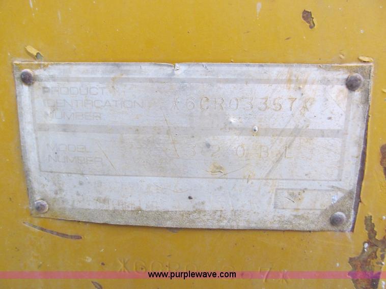 image for item I9842 1998 Caterpillar 320BL  excavator