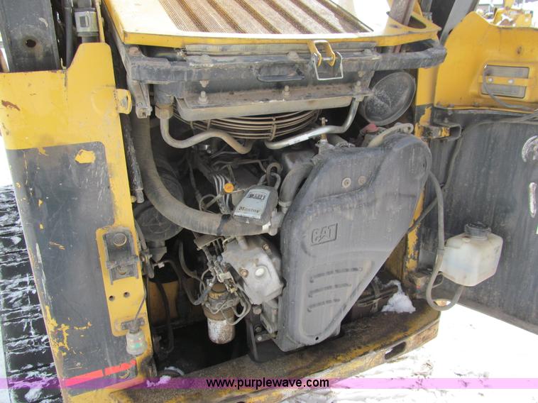 image for item I9844 2003 Caterpillar 257 track skid steer